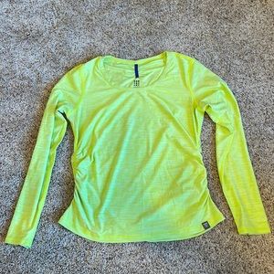 Title nine size medium women’s long sleeve shirt bright yellow green